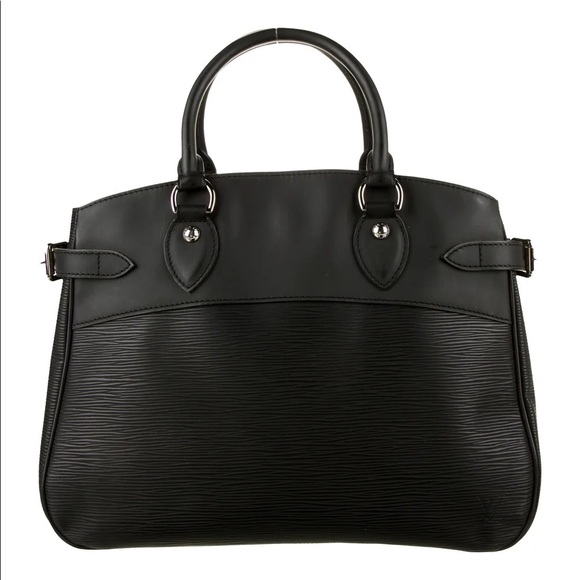 Authentic Louis Vuitton Epi Passy GM - Picture 4 of 5